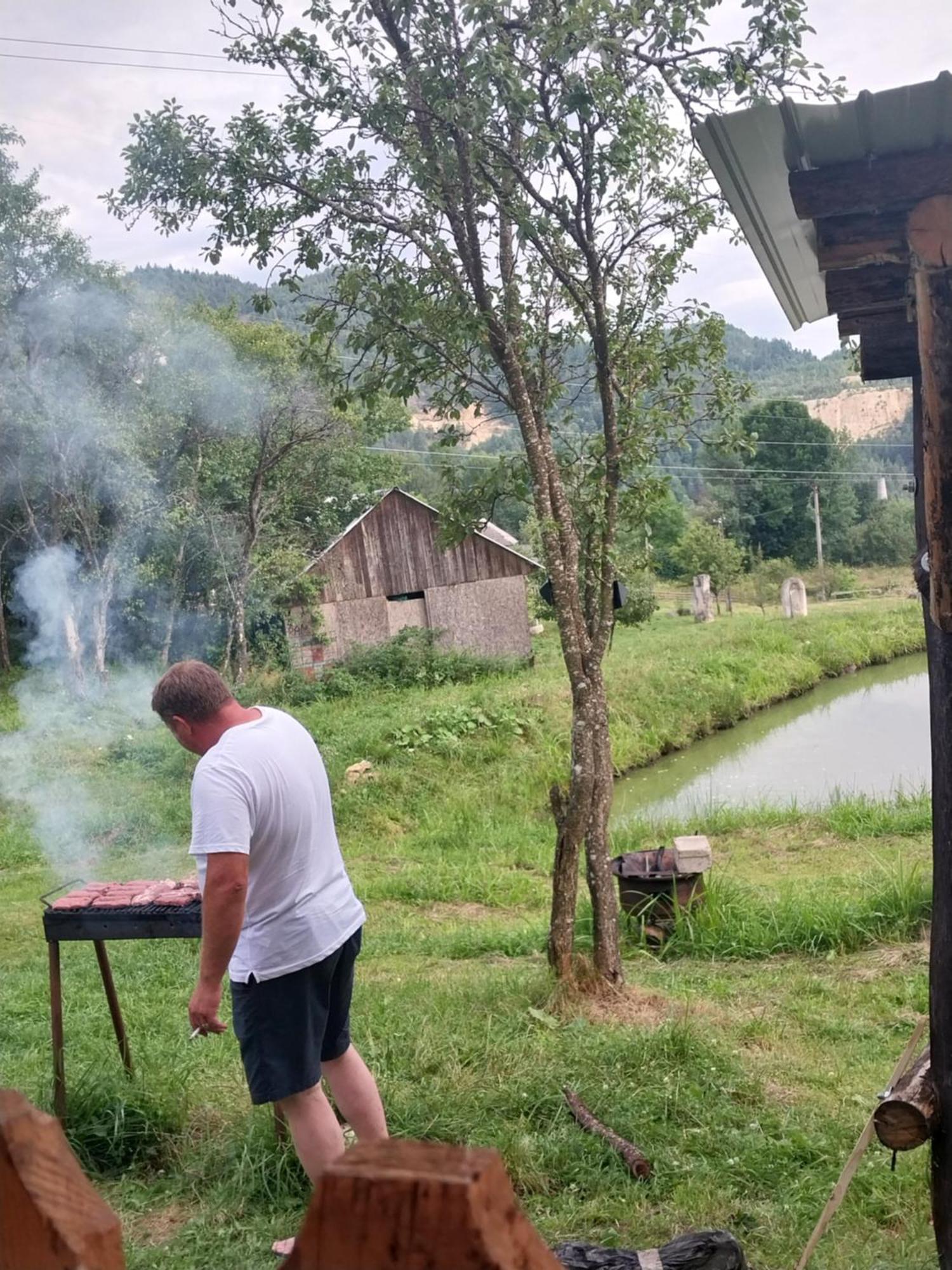 Retreat Sejour On Farmhouse ,Rosia Montana, Acces Optional Hottube Hotel Bagian luar foto